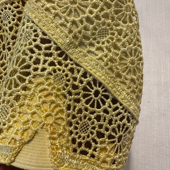 Women’s Summer Ready Yellow Lace TOMS Size 9 Fast Shipping - Picture 7 of 8